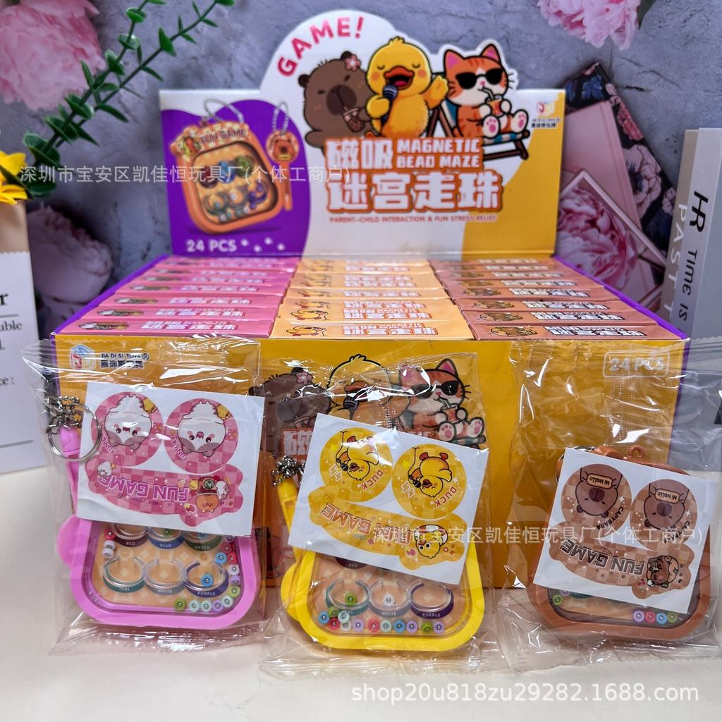 Children's Capybara Magnetic Drawing Board Keychain: Fun Decompression Toy & Cartoon Ornament Pendant Gift.