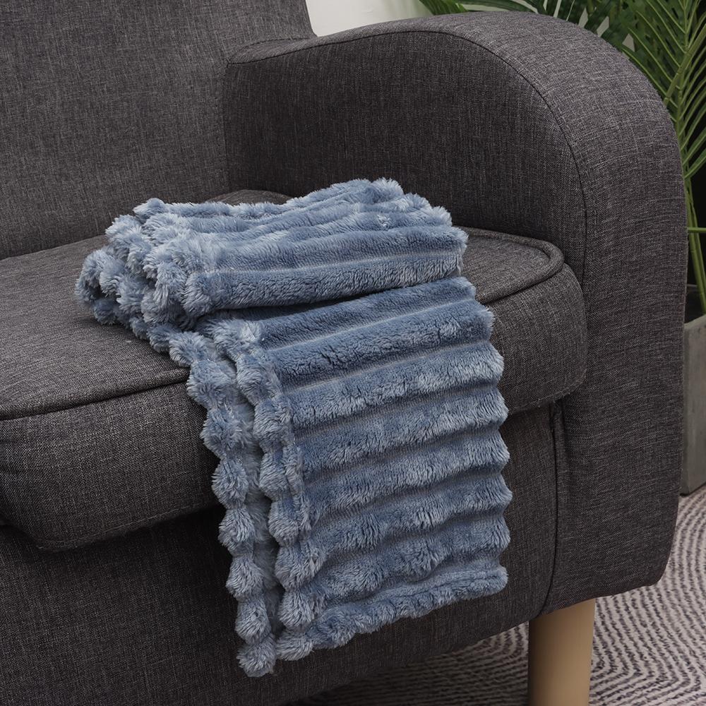 Double Sided Throw Blanket Warm Plush Striped Blankets New Conditioning Quilt