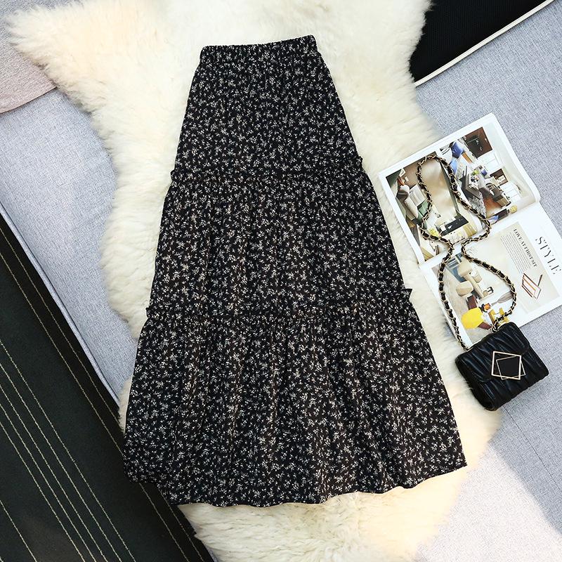 

Женская юбка А-силуэта с цветочным принтом и оборками: Средняя длина, эластичный пояс, высокая талия, утягивающий фасон лета 2025 года. XL чёрный