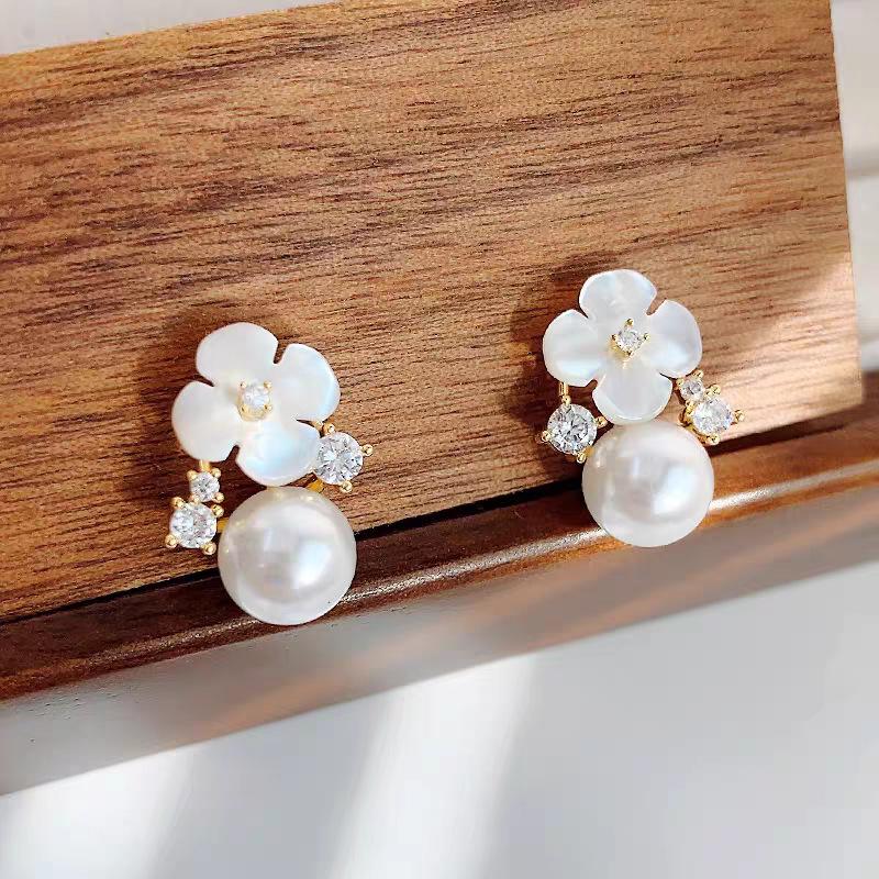 Han Chao's new Mori sweet literary style fashion flower stud earrings high-end temperament earrings earrings