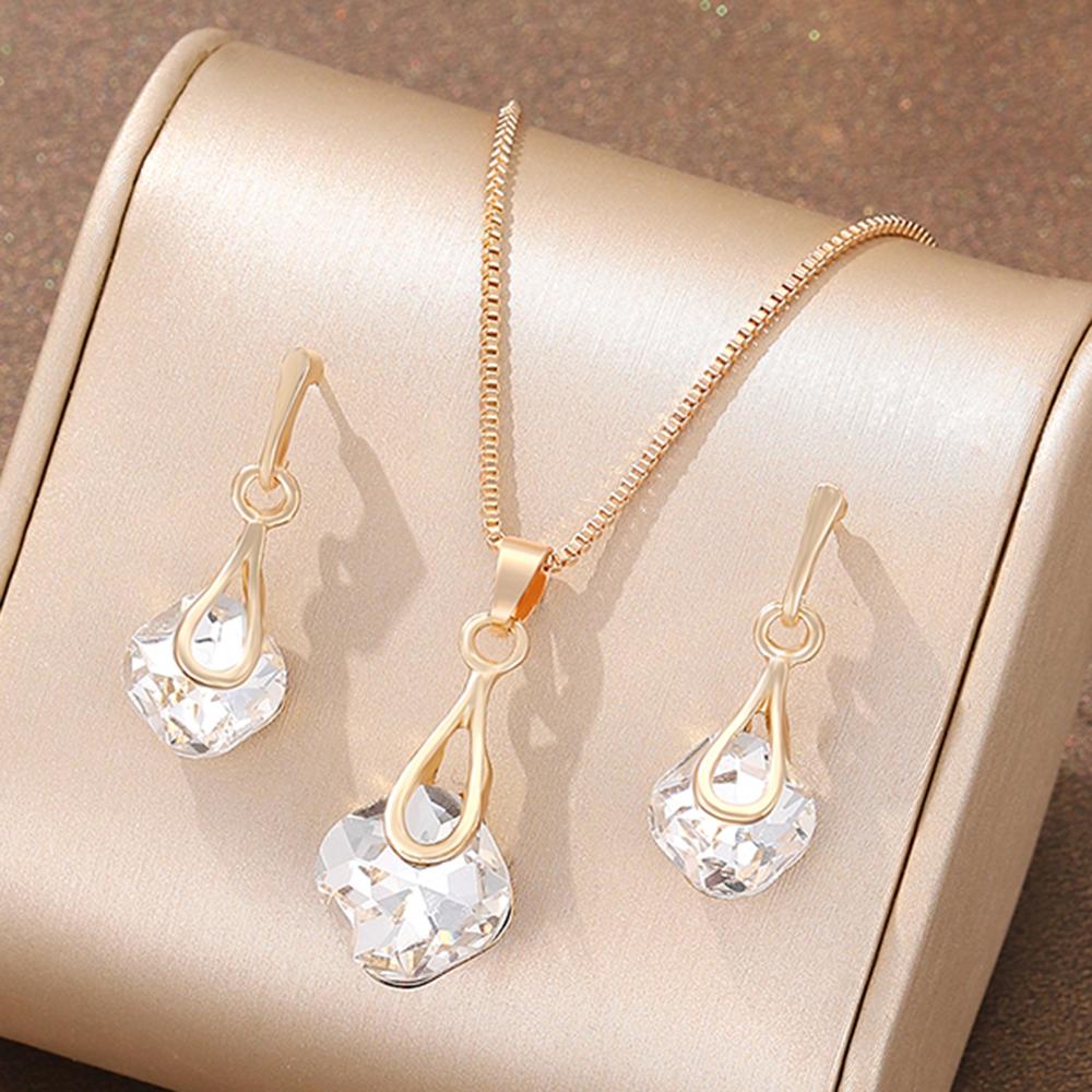 Ensemble Zircon pour Femmes 4 Pièces, Collier Bracelet Boucles d'Oreilles Mode Décontracté Diamant d'Eau pour Femmes, Adapté pour le Port Quotidien, Cadeau pour