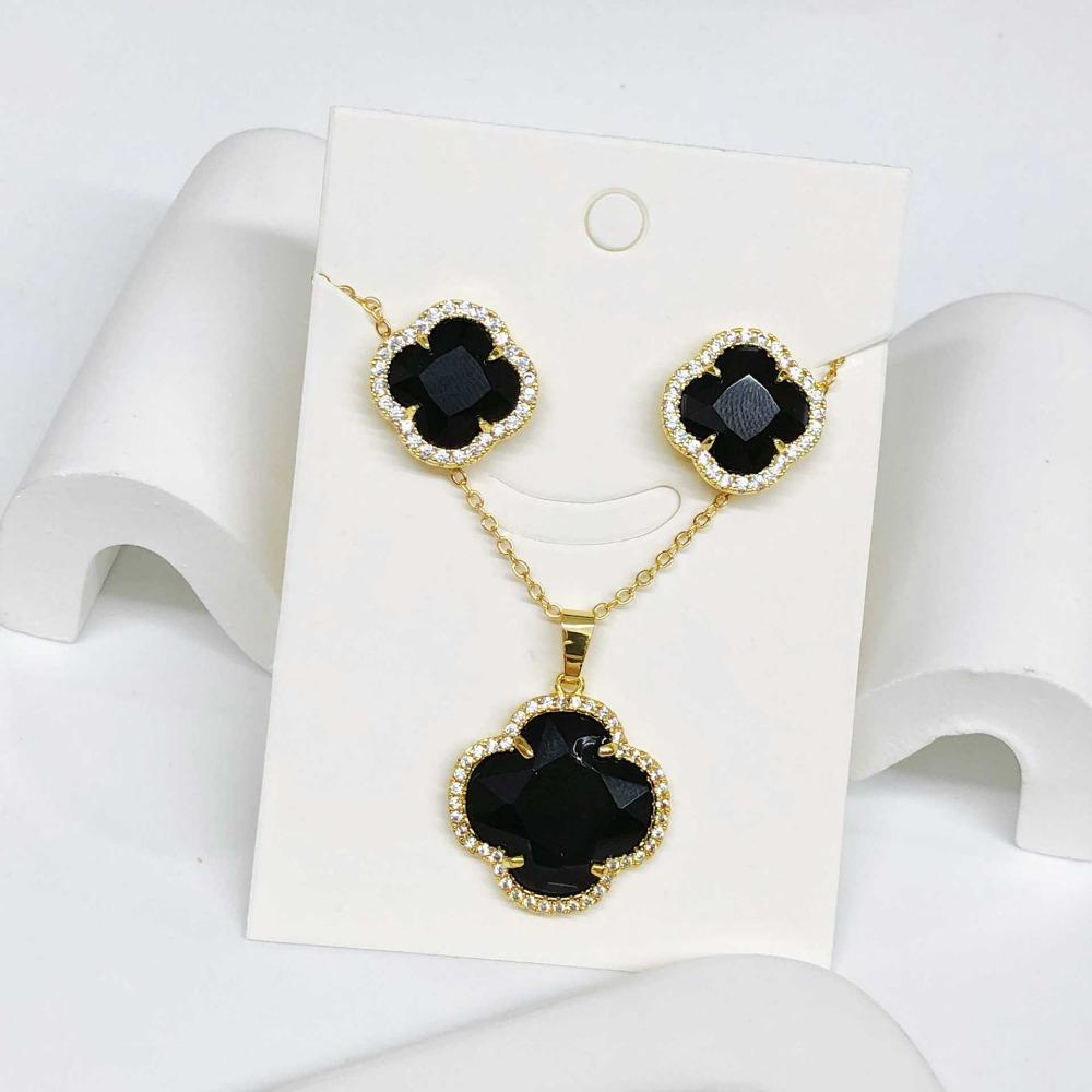 Large Four-leaf Clover Earrings Necklace and Pendant Set - A Luxurious and Versatile Jewelry Set