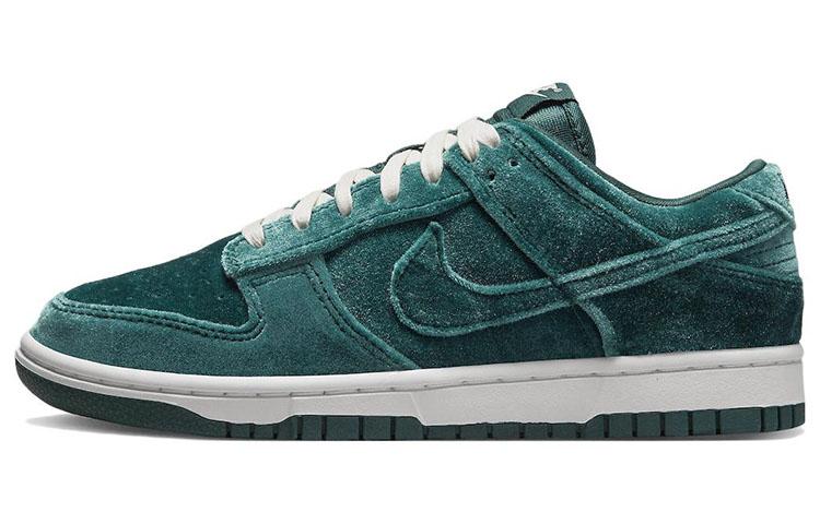 Nike Dunk Low  Green Velvet  Women s DZ5224-300 38