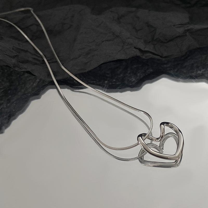 Simple Heart Necklace Ladies Simple Heart Pendant Fashion Thin Chain Necklace Korean Ladies Pendant Jewelry Gifts 2024 New