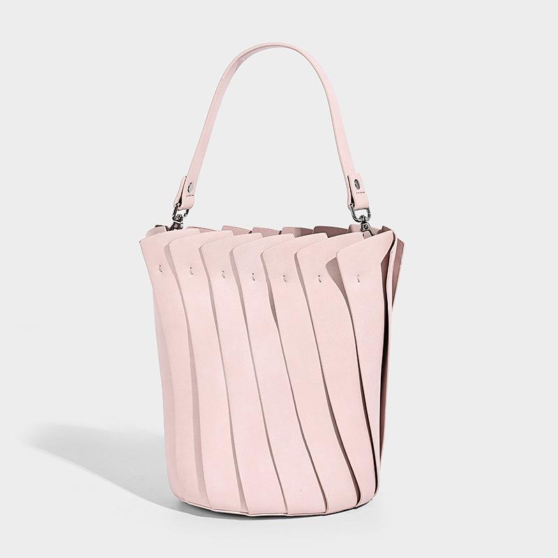 Niche high-end splicing vegetable basket bag women's 2026 new fashion commuter temperament single shoulder crossbody bucket bag