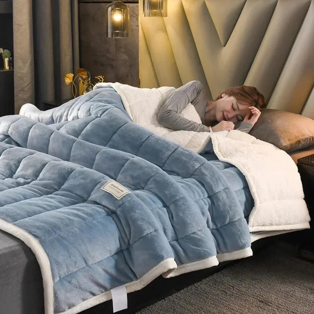 

Thickeness Imitation Lamb Wool Blanket Winter Double-sided Three-layer Quilted Blanket Skin-friendly Cozy Warm Bed Cover Blanket 150x200cm