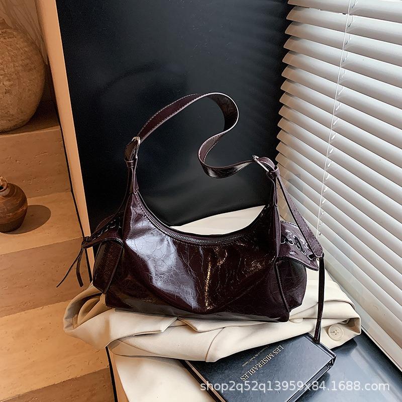 Locomotive style soft leather armpit bag women's summer new fashion simple shoulder messenger bag