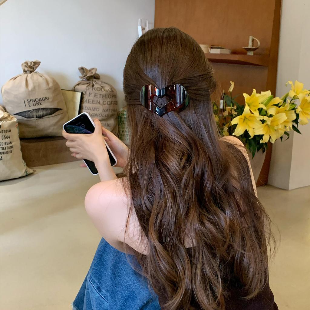 Acrylic hollow love hairpin new simple versatile shark clip flat back head disc hair accessories women