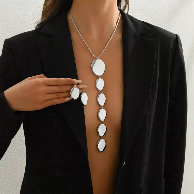 Retro Simple and Exquisite Personality Generous and Versatile Premium Gold Necklace Earrings for Women