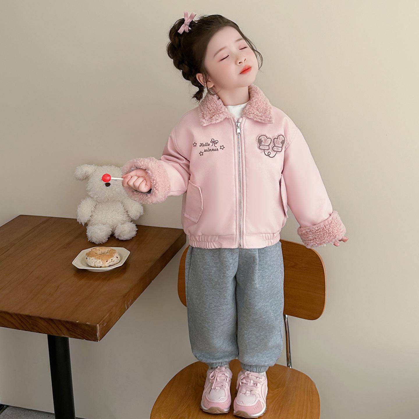 

Кожаная куртка на флисовой подкладке для девочек 2025: Стильное осенне-зимнее пальто 140 cm