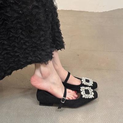 Französische kleine duftende Mary Jane Schuhe Mädchen 2025 Frühling neue Strass quadratische Schnalle Einzelne Schuhe Feenwind sanfte beladene Schuhe