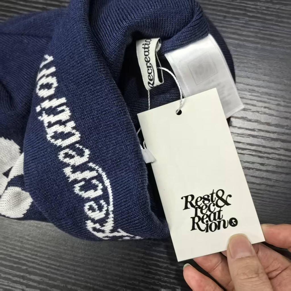 Zhao Lusi-Inspired Unisex Knitted Wool Beanie – Autumn/Winter Casual Style