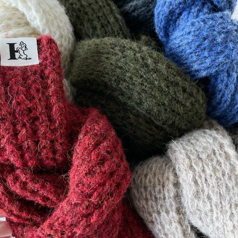 Niche design thin and narrow long scarf autumn and winter fashion high-end sense solid color wool scarf women's warm versatile scarf