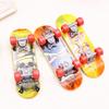 24TE 2pcs Bird Training Set Plastic Mini Skateboard Parrot Intelligence