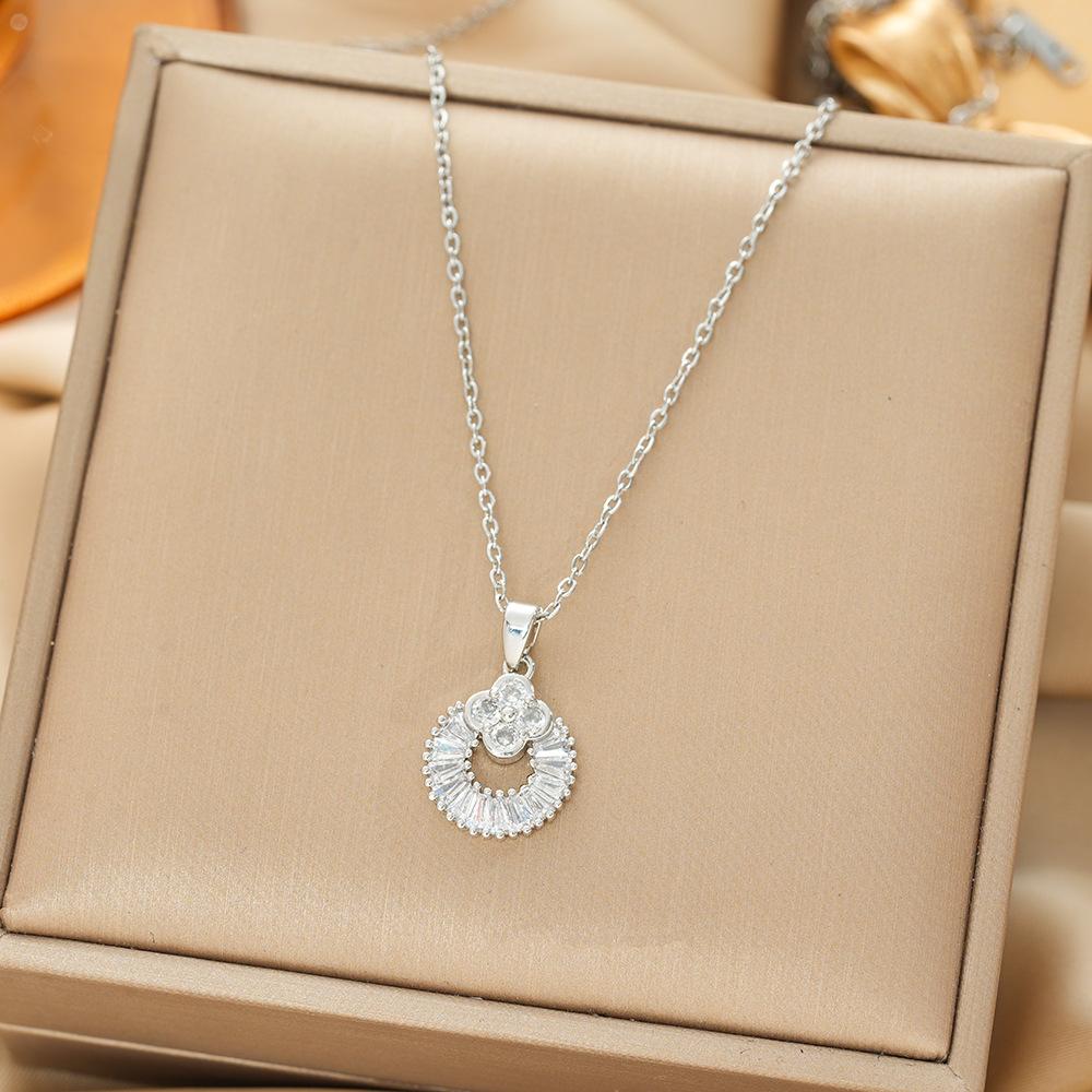 Japan and South Korea Simple Popular Wind Titanium Steel Necklace Female Niche Exquisite Internet Celebrity Zircon Clavicle Chain High-end Jewelry