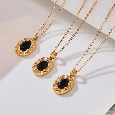 Qiong Yao Geometric Oval Black Zircon Pendant Clavicle Chain - Light Luxury Stainless Steel Jewelry