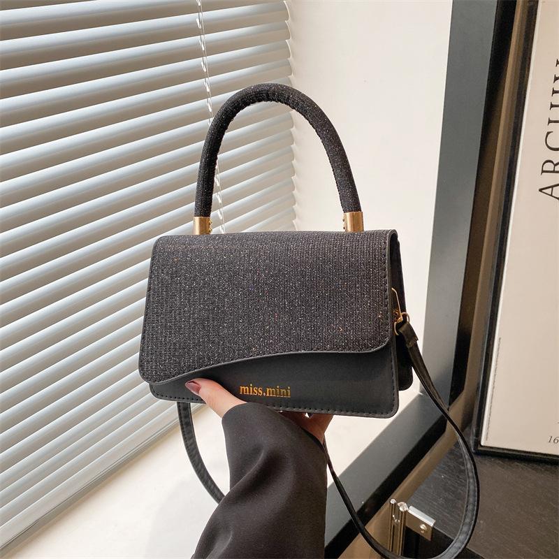 Premium Temperament Handbag Spring and Summer New Versatile Commuter Small Square Bag Casual Shoulder Messenger Bag