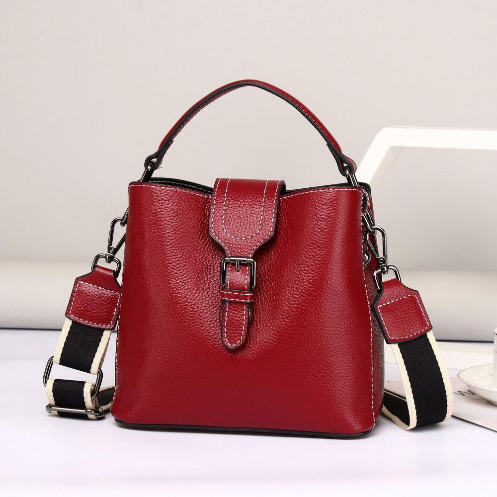 Cowhide Women's Bag Single Shoulder Crossbody Women's Bag Bucket Bag Design Fashionable Large Capacity