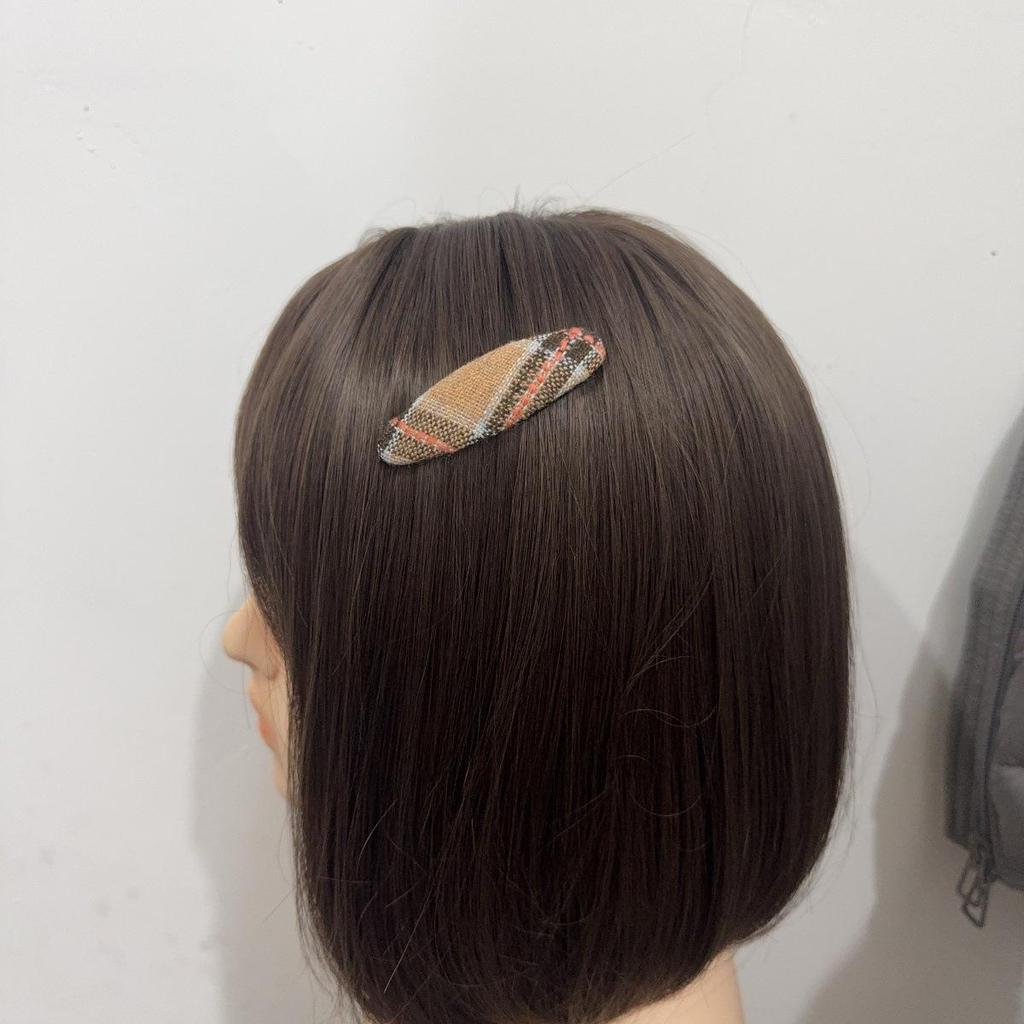 College Style Retro Plaid Triangle Hair Clip - Autumn/Winter Edition