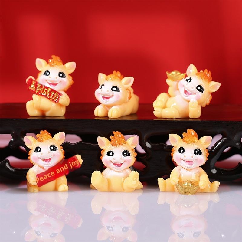 Pack of 1/2 Lifelike Chinese Zodiac Horse Ornaments, 2026 Resin Miniature Mascot Figures