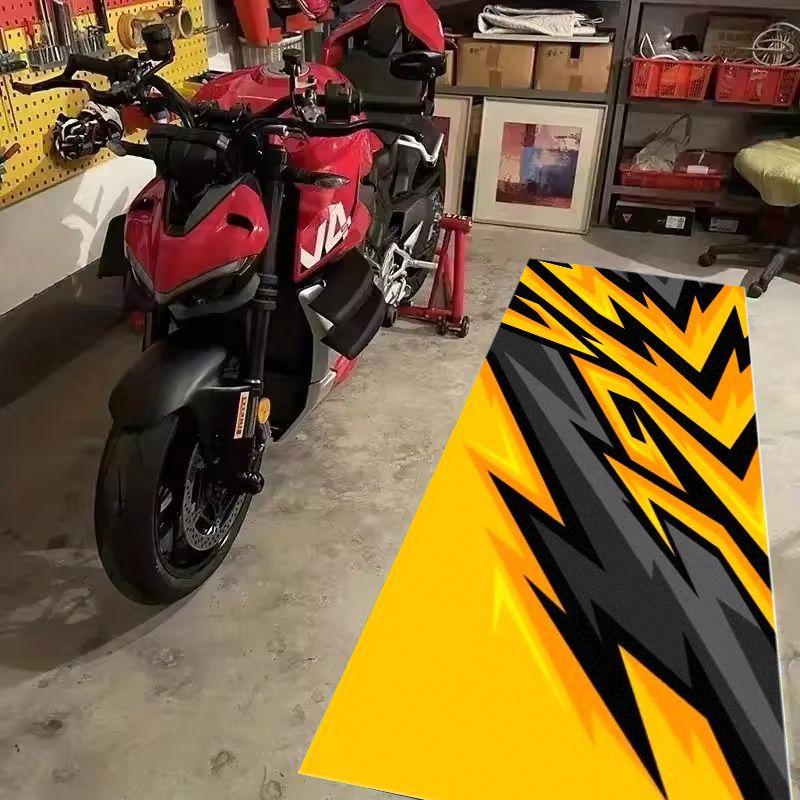 Lightning Circle Graffiti Racing Pit Mat Non Slip Waterproof Rug For Garage Motorbike Parking Workshop Decor Mat