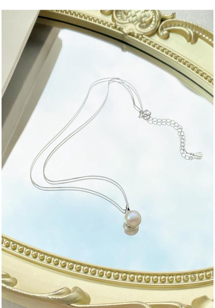 Sterling Silver Freshwater Pearl Necklace - Elegant, Versatile, and Fashionable Women's Jewelry