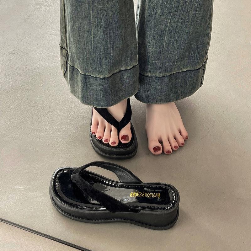 Thick-soled Flip-flops Shoes Women's Shoes Wear 2025 New Summer Fashion Heightening French Small Sandals Sandals