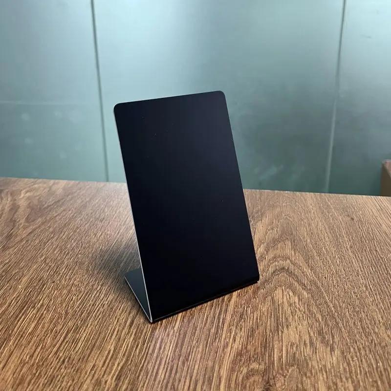 

NFC Белый Черный Пустой Узор 13,56 МГц Чип NFC215 504 байта Patternless Социальные сети RFID NFC Google Обзор стенда дисплей