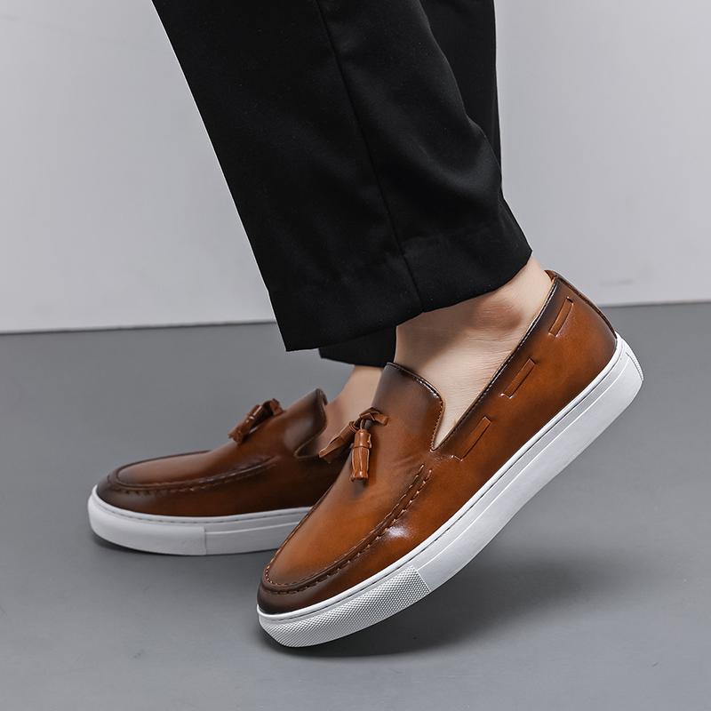 Fashion Brand High Quality Tassels Men's Shoes Handmade Leather Footwear Casual Business Flats Outdoor Soft Soled Travel Slip-on Shoes