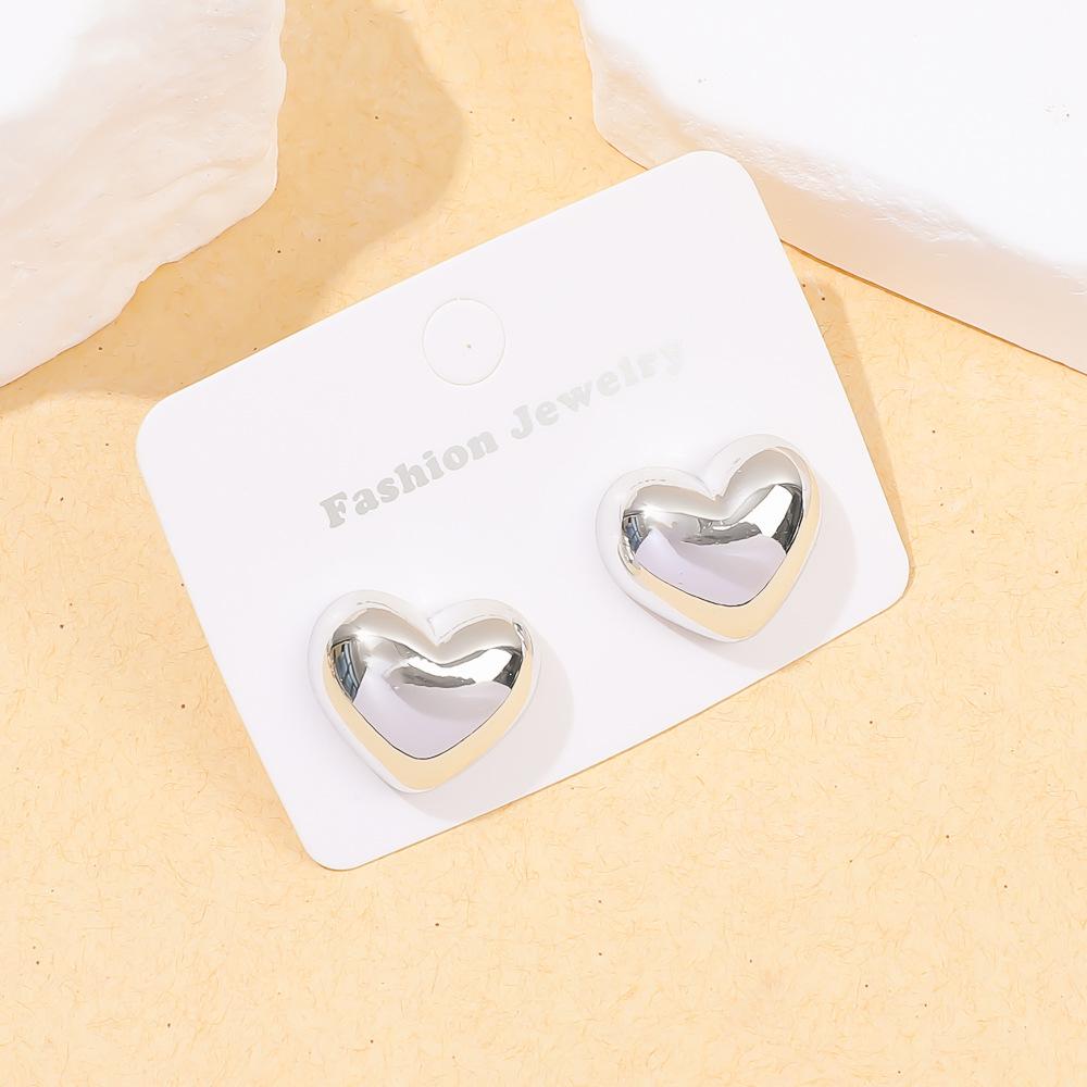 Love Acrylic Gold-plated Stud Earrings Are Fashionable, Simple and Sweet, Niche Design, Star Retro Earrings Set.