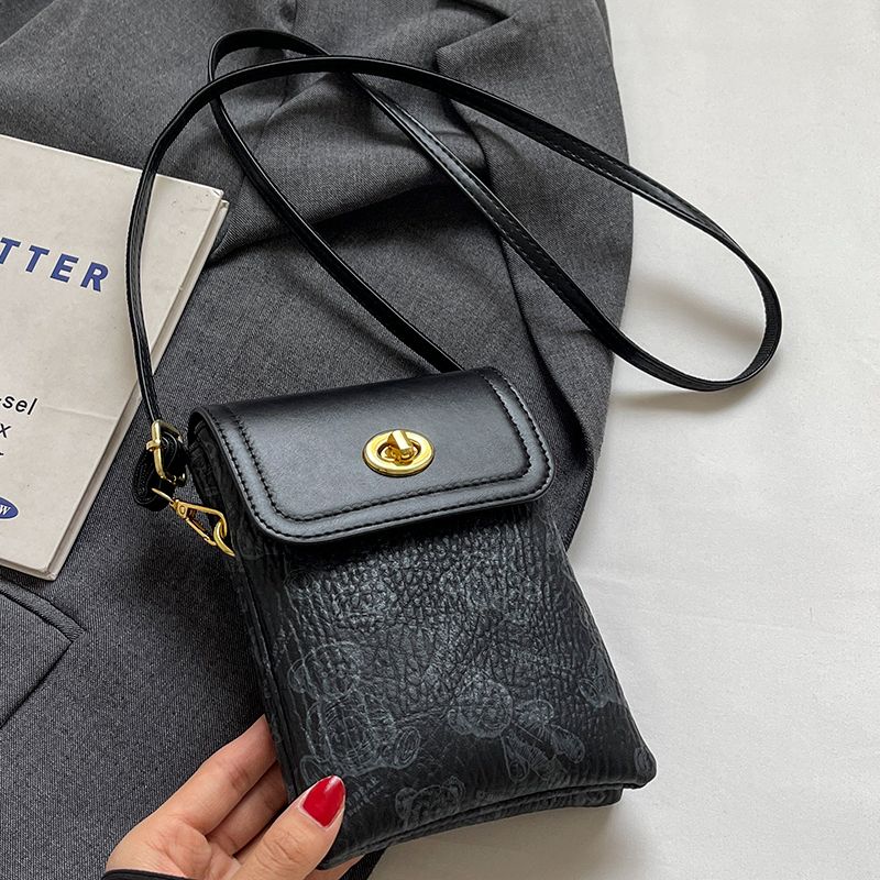 

Small Bag for Mobile Phone Female 2024 New Arrival Fashion Crossbody Small Square Bag Internet Hot Ins Niche Style Mobile Phone Bag Black without pendant