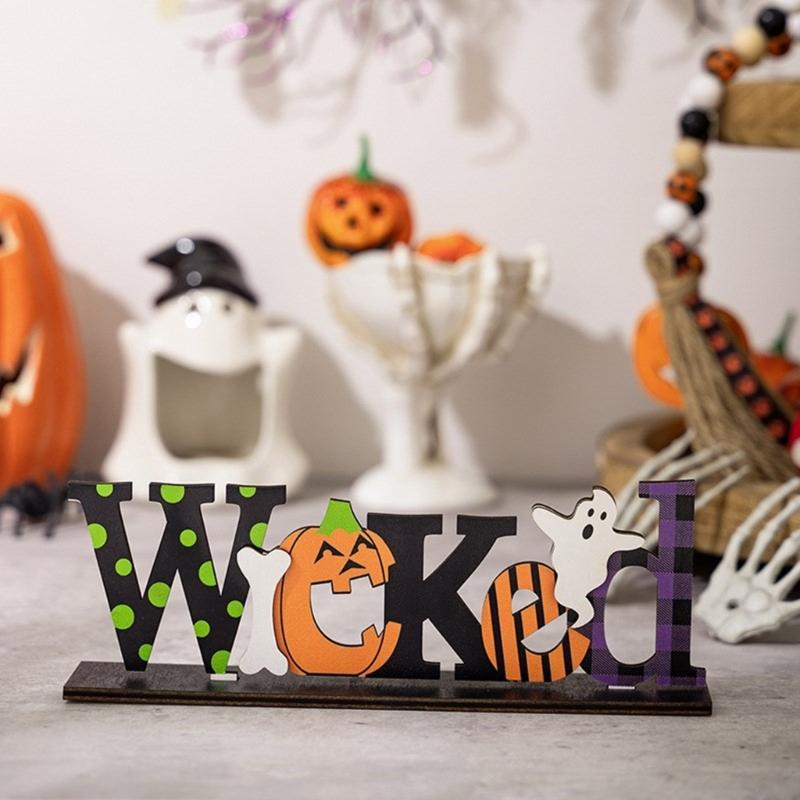 Eerie Wood Crafted Ornament Stylish Wood Halloween Letter Ornament Decoration for Enthusiastic Decorators