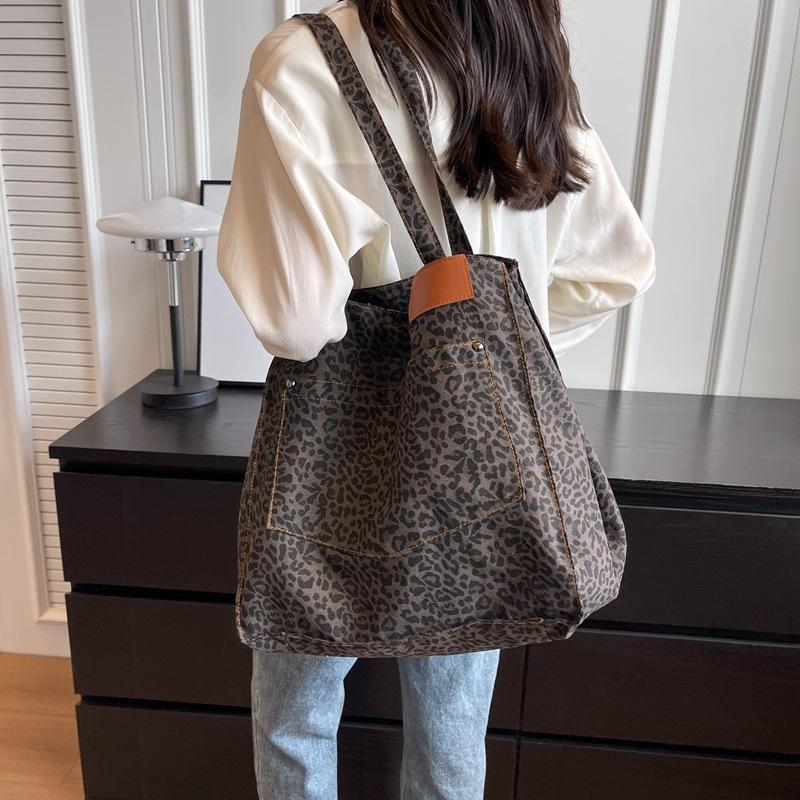 Leopard Tote Bags for Women Vintage Canvas Shoulder Bag Fashi Large Capacity Handbag For School Work Shopping