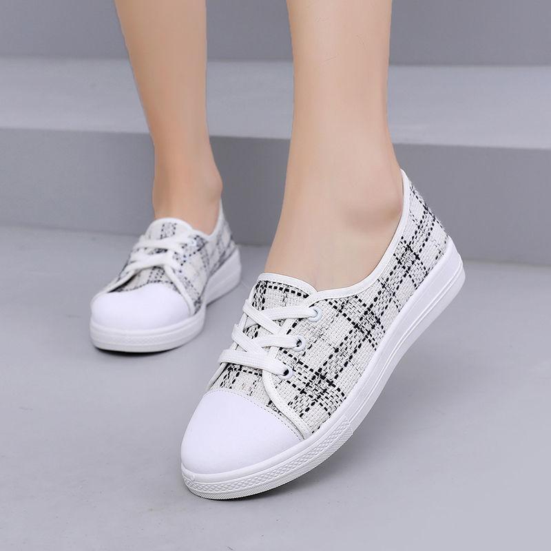 Summer New Canvas Shoes for Women Fashionable and Breathable One Step Shoes for Women Versatile Flat Shoes for Female Students