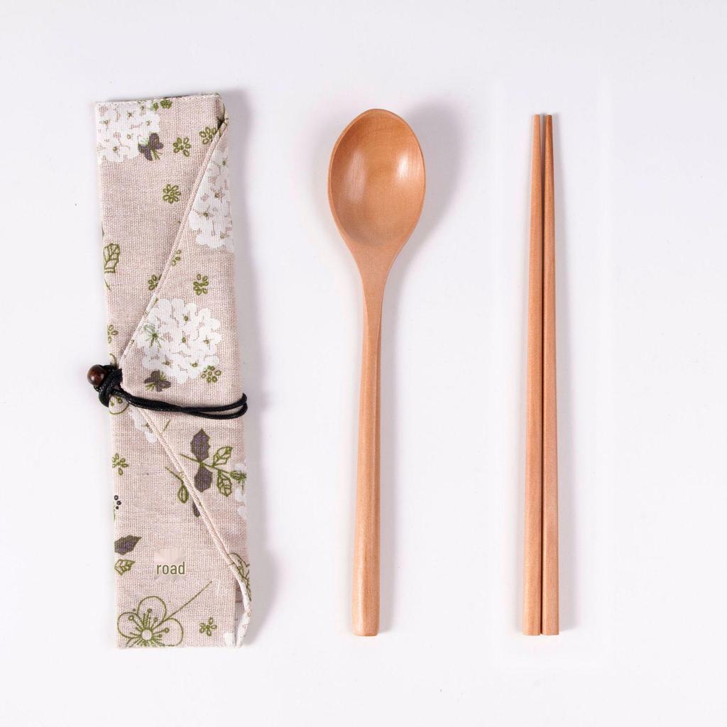 Japanese Wooden Portable Tableware Set: Long-Handled Spoon, Fork, and Chopsticks - Korean Style Three-Piece Set for Outdoor Use.