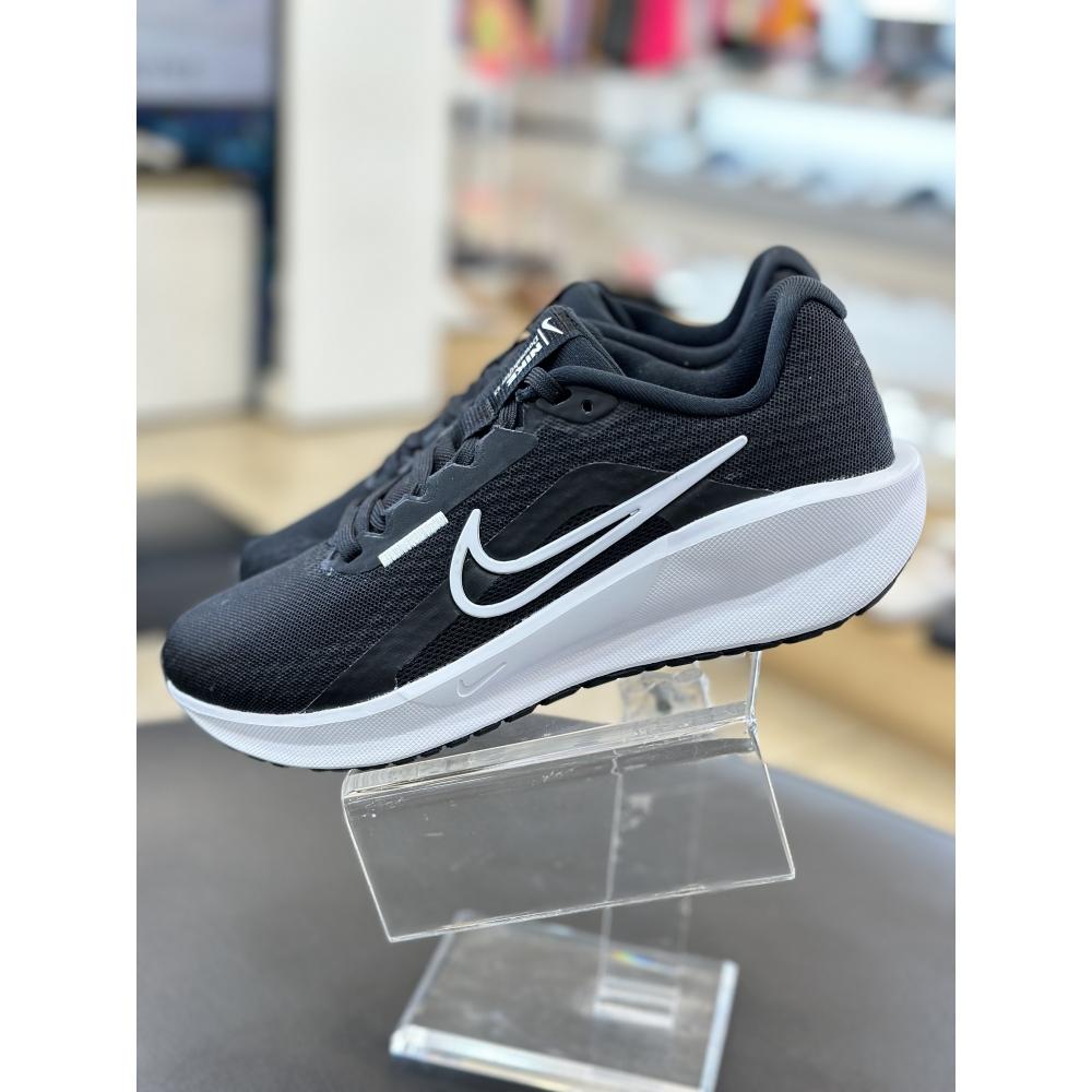 

Женские кроссовки Nike DOWNSHIFTER 13 Кроссовки для бега DF6476 001 Черный
