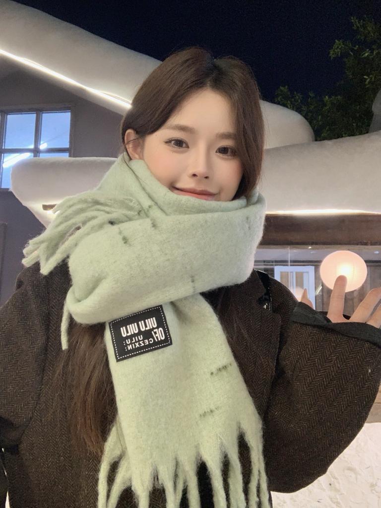Imitation knitted scarf Korean soft waxy fringed scarf shawl imitation cashmere autumn and winter warm skin-friendly white scarf