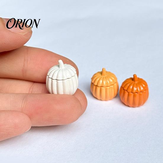 Seasonal Autumn Decor Items 1:12 Miniature Pumpkin Shaped Casserole Pot Model, Metal Bowl Figurine Still Life Photography Props with Lid, Mini