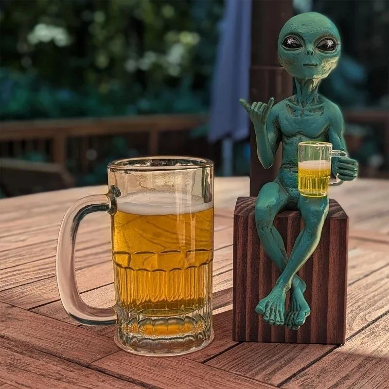 New *Resin Green Alien Holding Beer Glass Statue Themed Indoor/Outdoor Desktop Shelf Decor Quirky Decor Themed Decor Home