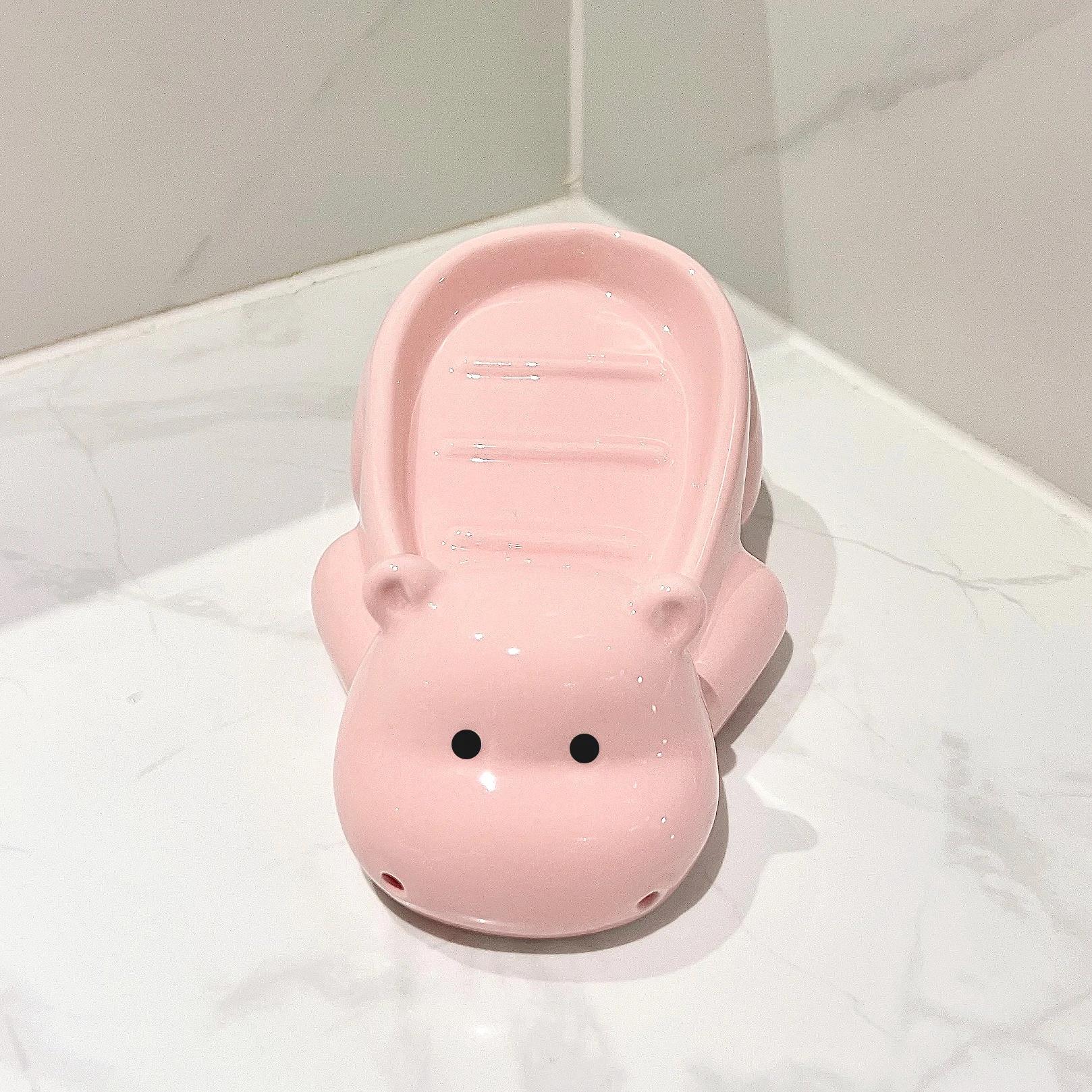 

Portable Cute Hippo Soap Box Drain Water Punch-free Toilet Soap Shelf Home Bathroom Products Ceramic Creative Cartoon Soap Dish розовый