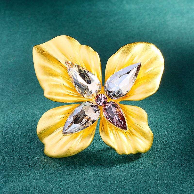 Vintage Gold Plated Rhinestone Brooches for Women and Children Customizable Design 18K Gold Plated