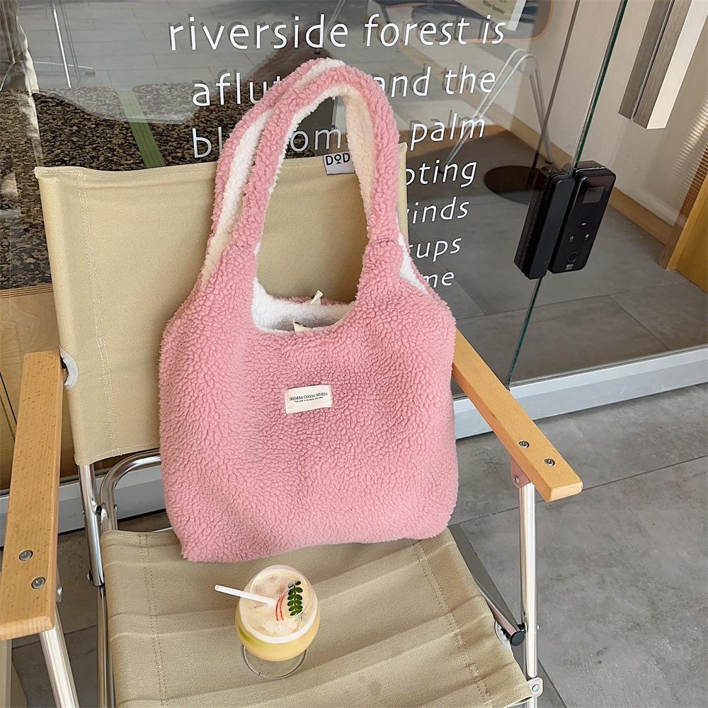 

Vest Shape Women Plush Reversible Shoulder Bag Ladies Warm Fabric Handbag Winter Girls Books Tote Cute Lamb Like Cloth Purse