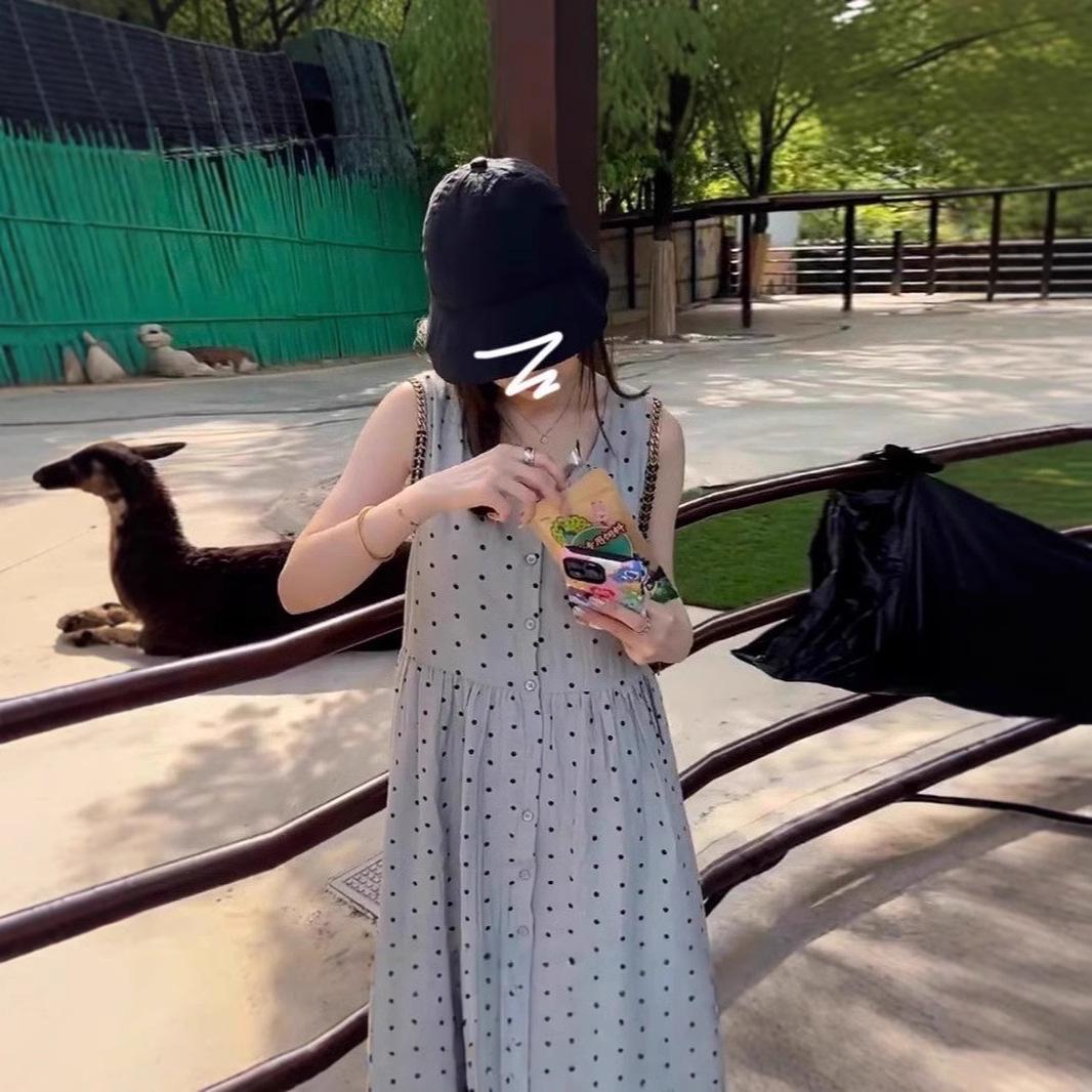 

Женское французское приталенное платье-миди без рукавов в горошек, летнее Small