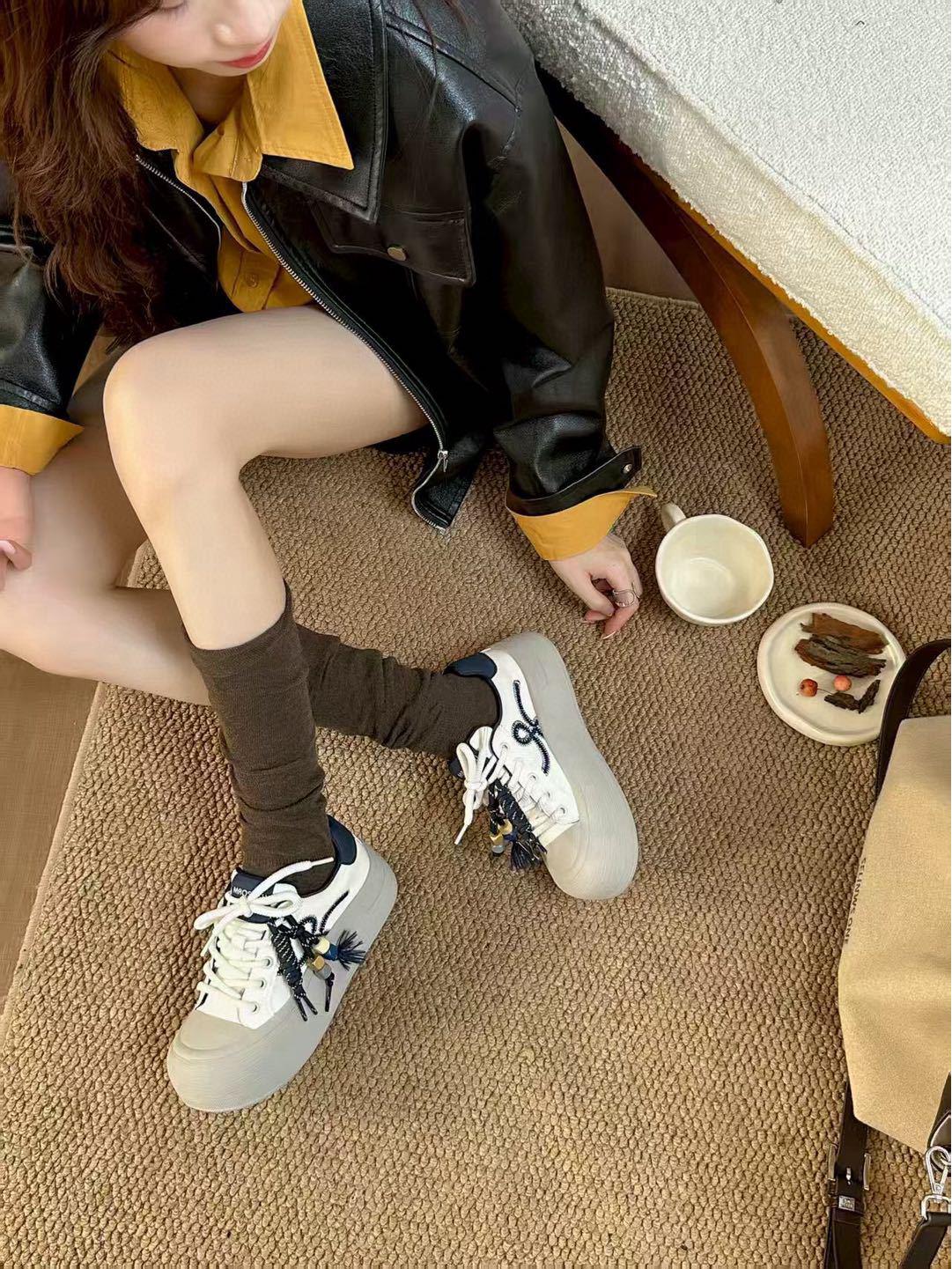 

Женские осенние белые кроссовки 2025 - Цветовой блок большого пальца, Толстая подошва, Повседневные кеды в корейском стиле. 39