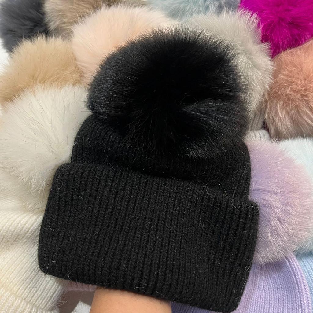 Iceland~ Flowers and Teen Stars Big Hairball Sweet and Cute Wool Hat Winter Warm Rabbit Hair Knitted Hat