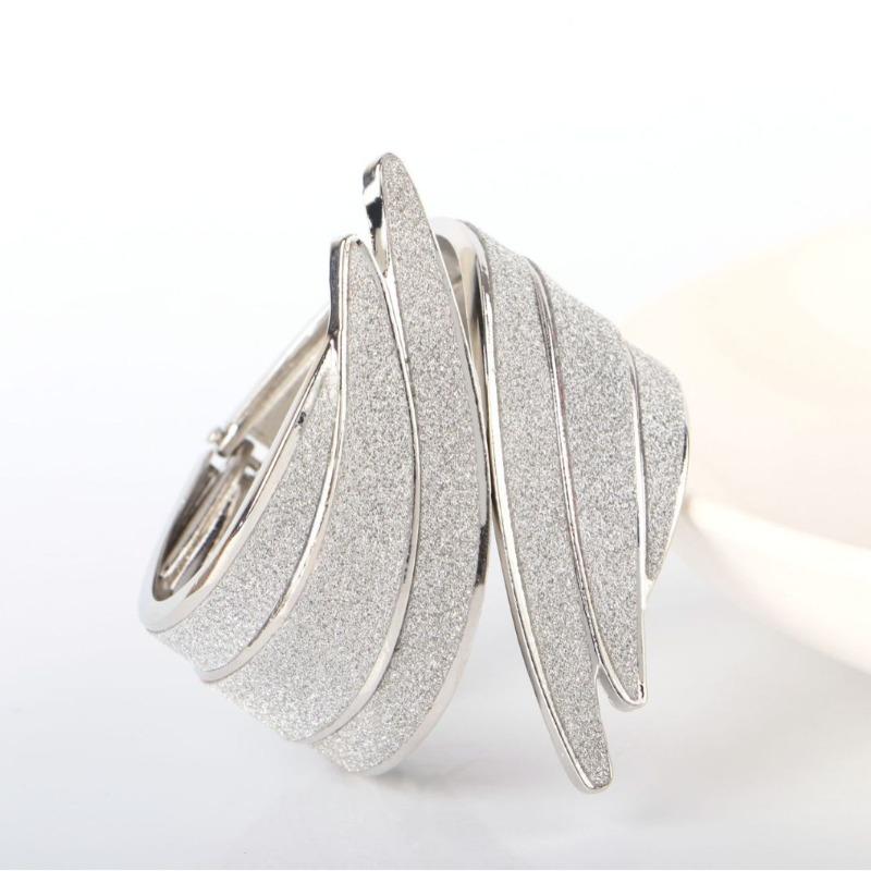 European and American Fashion Punk Metal Exaggerated Angel Wings Temperament Open Diamond Bracelet Metal Matte Shiny Jewelry