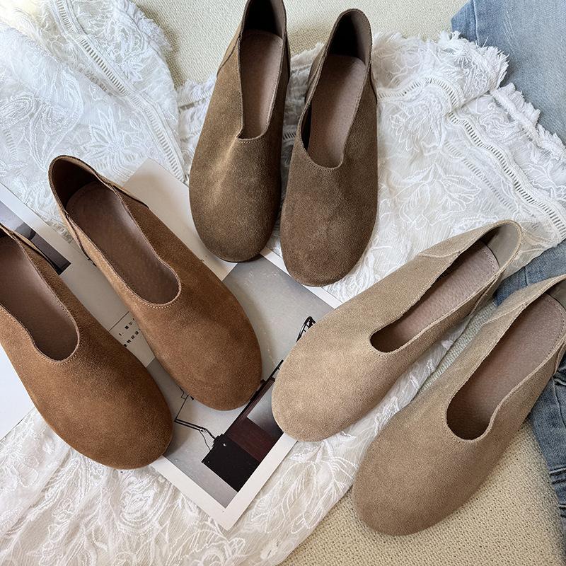 Retro Grandma Shoes Women's 2025 Spring and Summer New Flat-bottomed Soft-soled Lazy One-pedal Doudou Shoes Single Shoes with Skirts