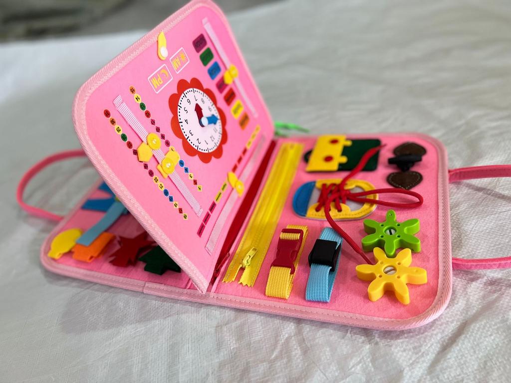 Activity Board, Busy Board Felt Montessori Toy, Baby Educational Sensory Learning Toy From 1-4 Years, Motor Skills Board for Learning Basic Skills