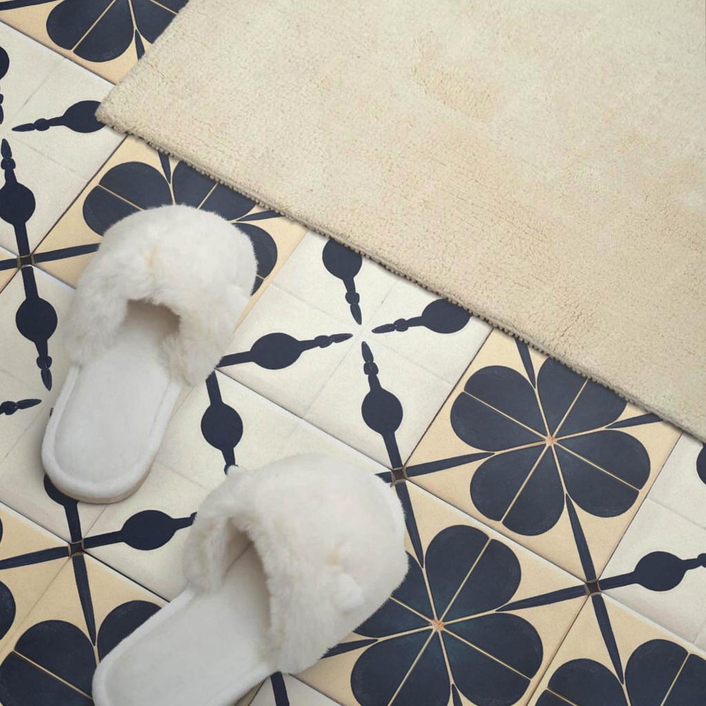 Vinyl Decoration With Print For Tool-Free Assembly 120x60 Cm Flower Pattern On a Background