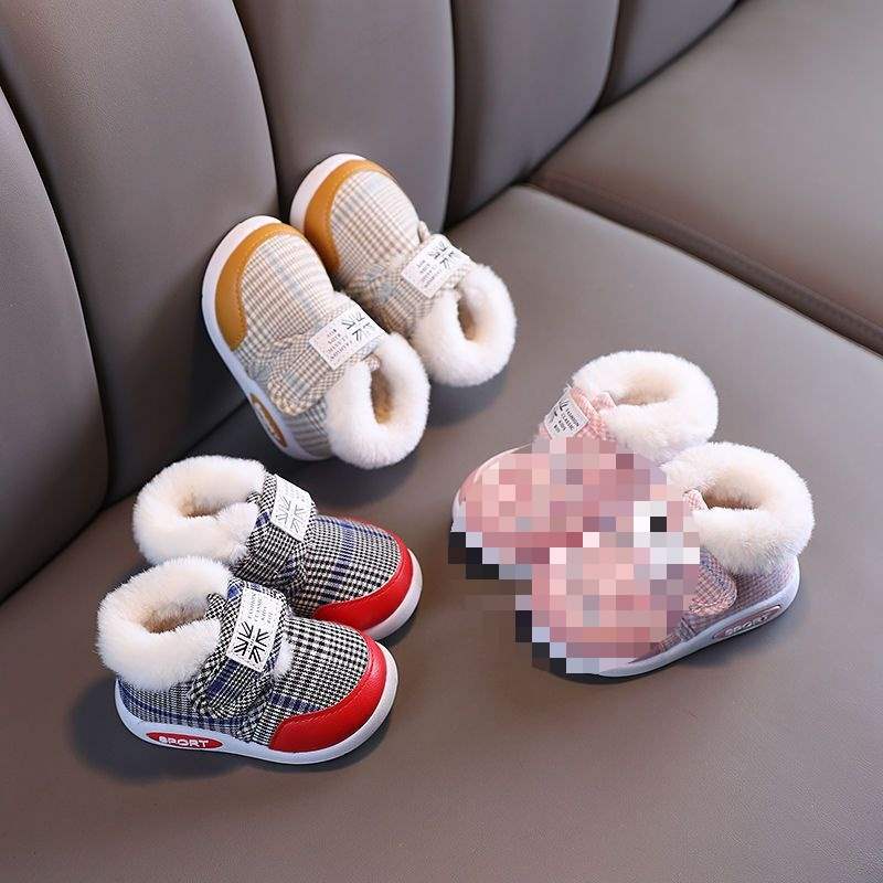 Winter Baby Weichsohle Rutschfest Kleinkindschuhe 0-1-2 Jahre alte Babyschuhe Samt Jungen und Mädchen Baumwollschuhe Schneestiefel